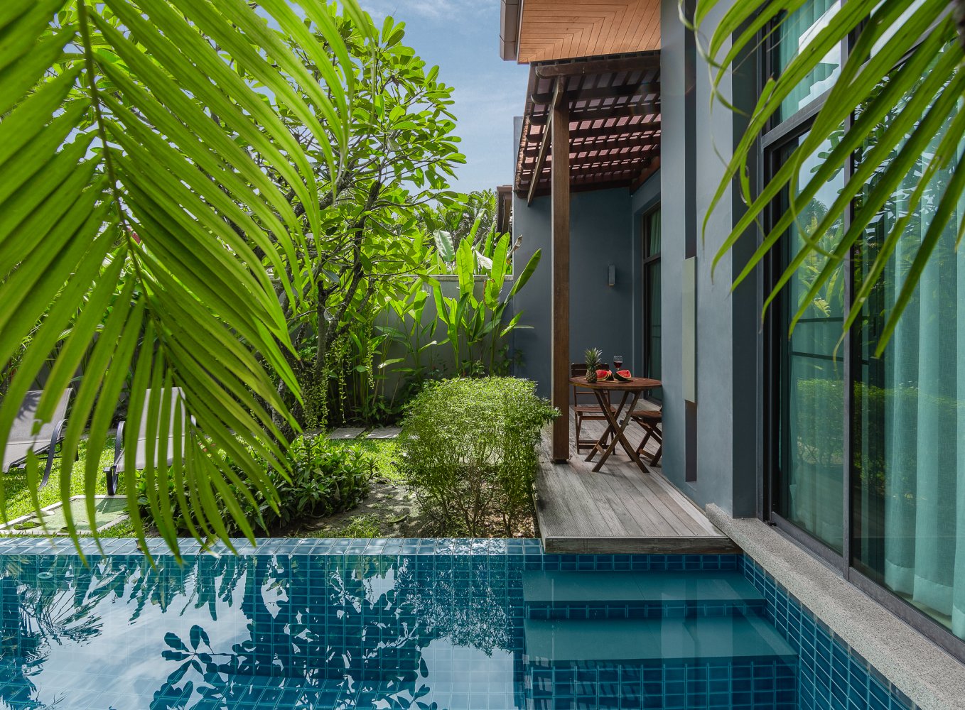 Property image - full photo 2