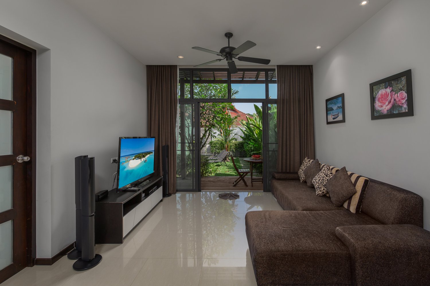 Property image - full photo 10