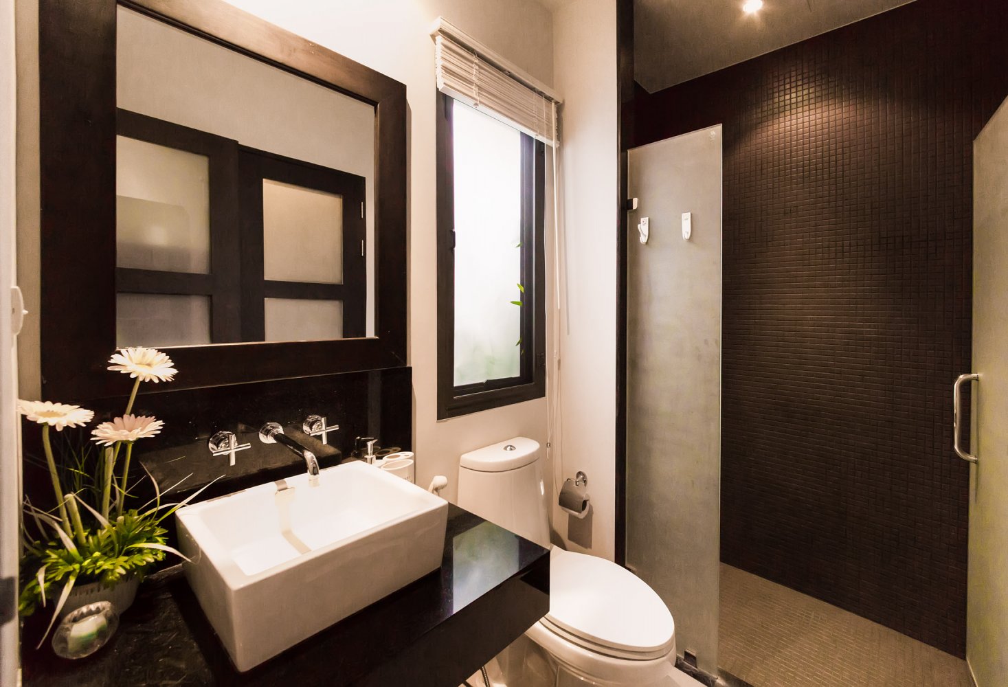Property image - full photo 22