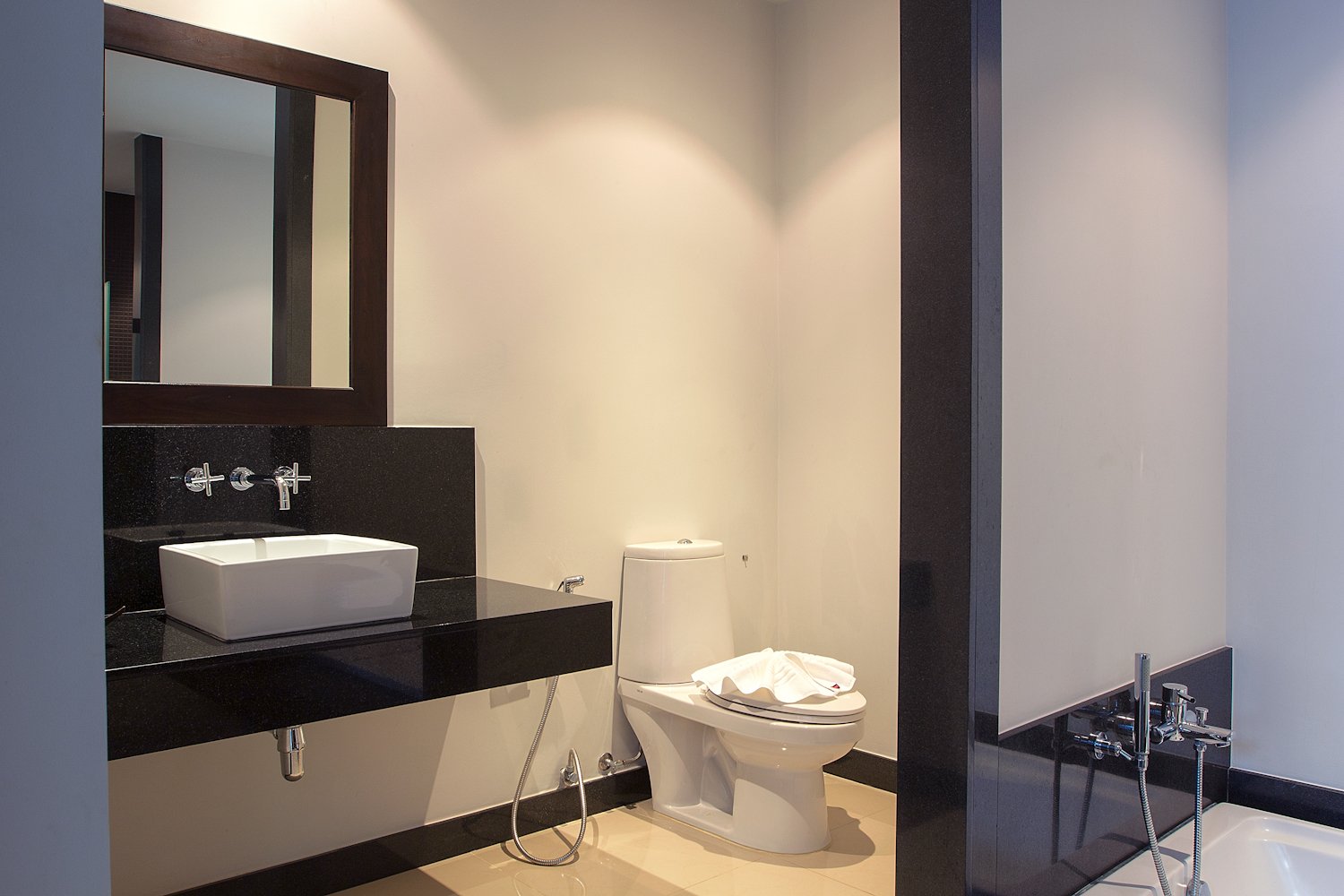 Property image - full photo 17