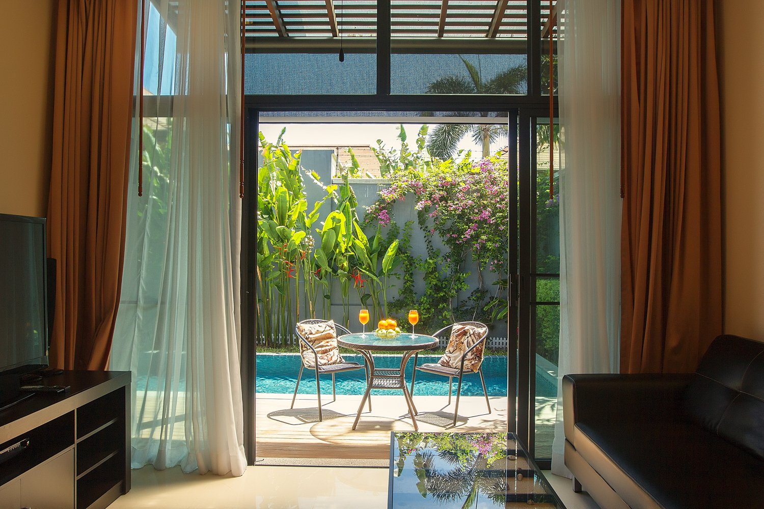 Property image - full photo 4