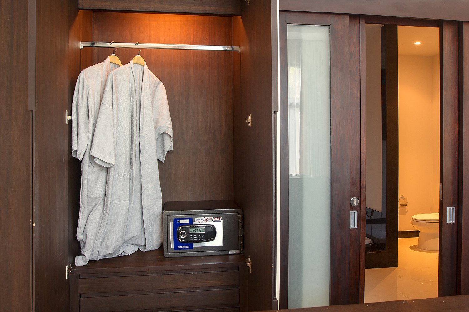 Property image - full photo 21