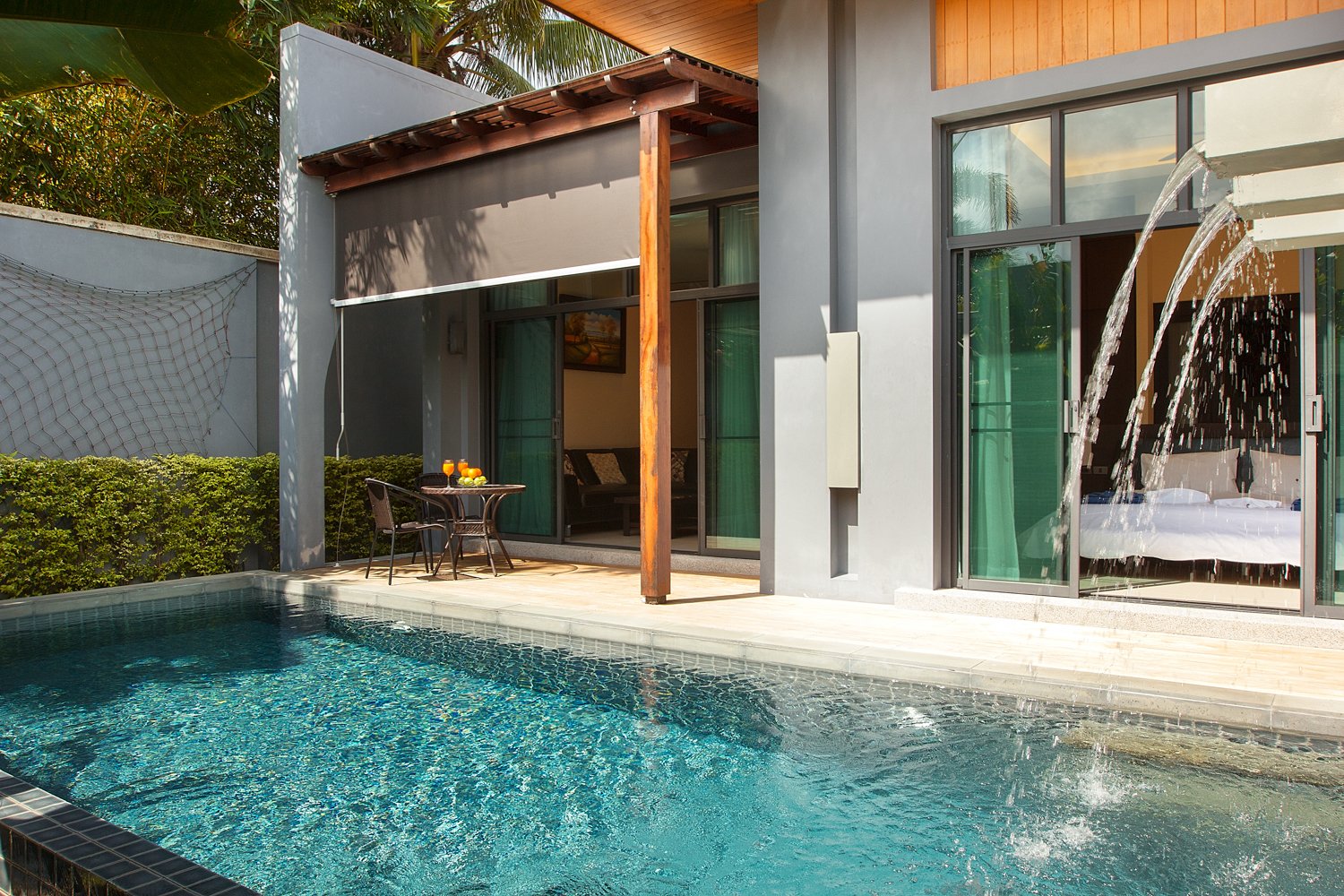 Property image - full photo 2