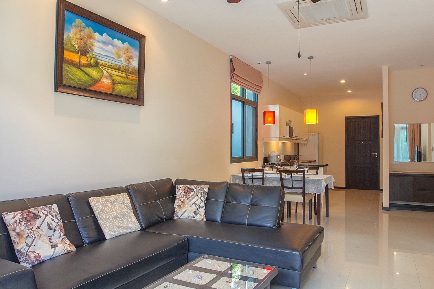 Property image - full photo 5