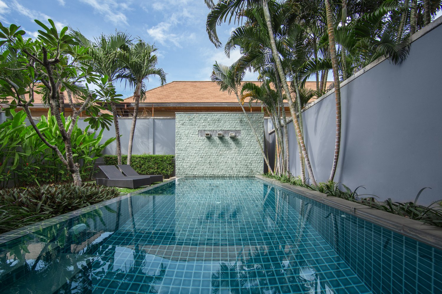 Property image - full photo 32
