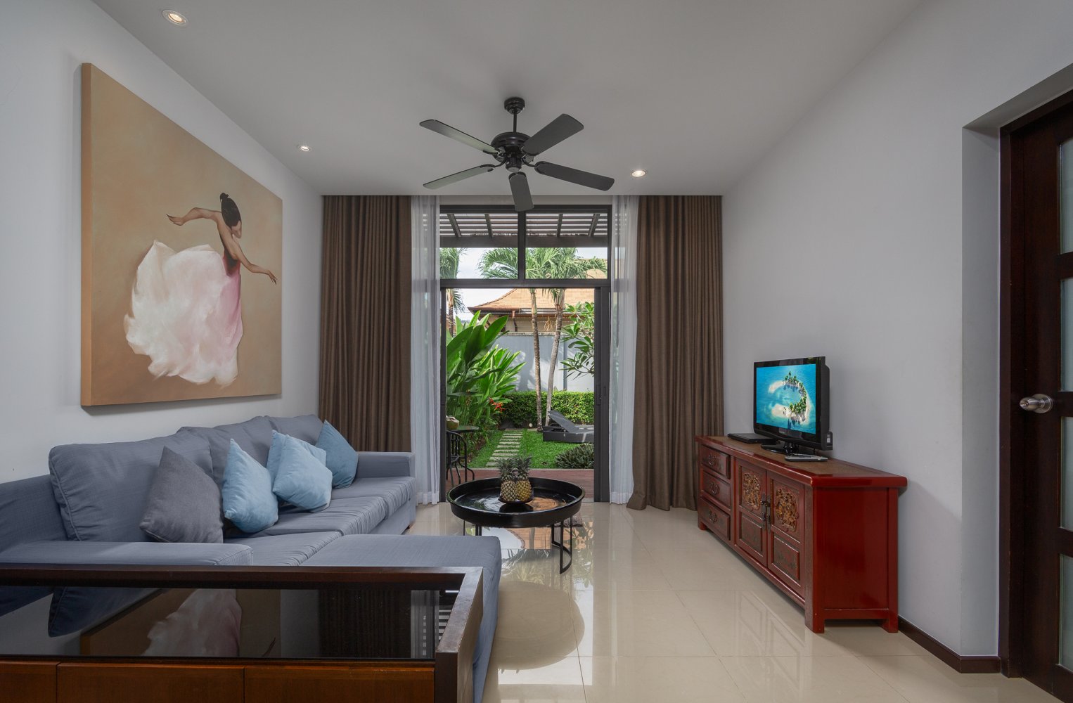 Property image - full photo 12