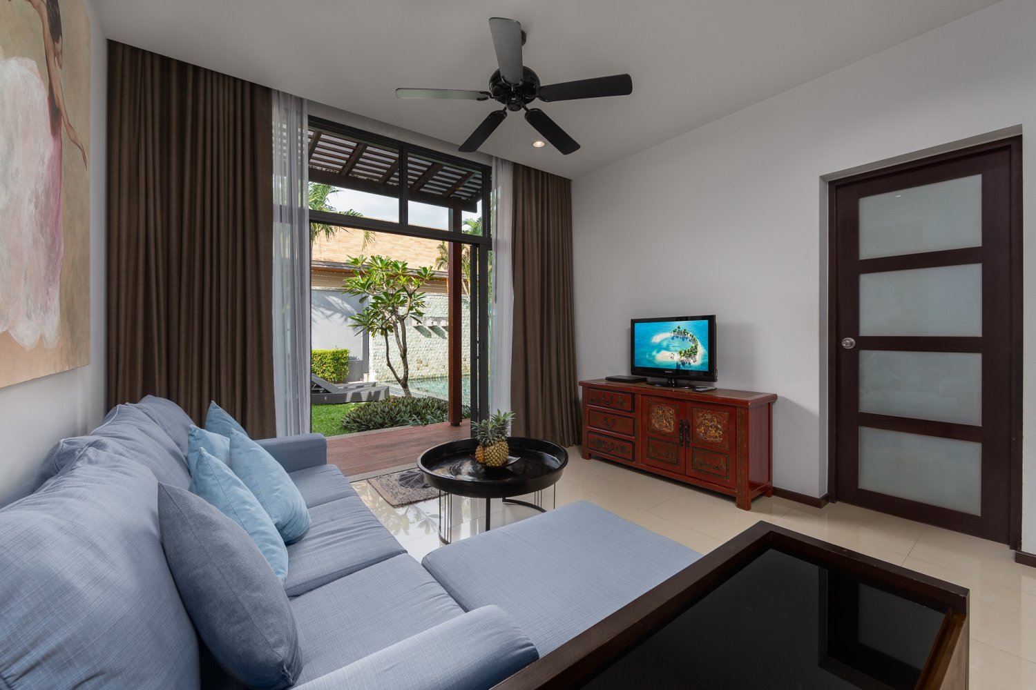 Property image - full photo 16