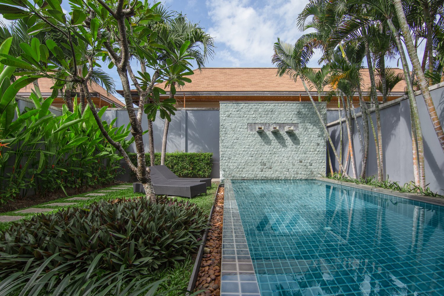 Property image - full photo 35