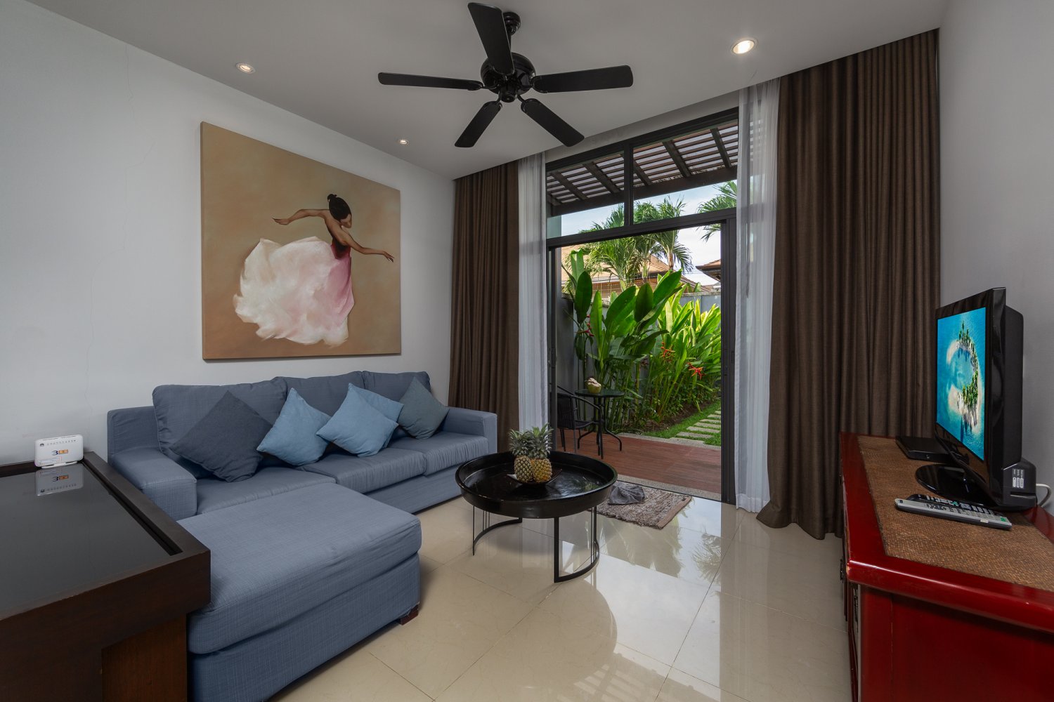 Property image - full photo 11