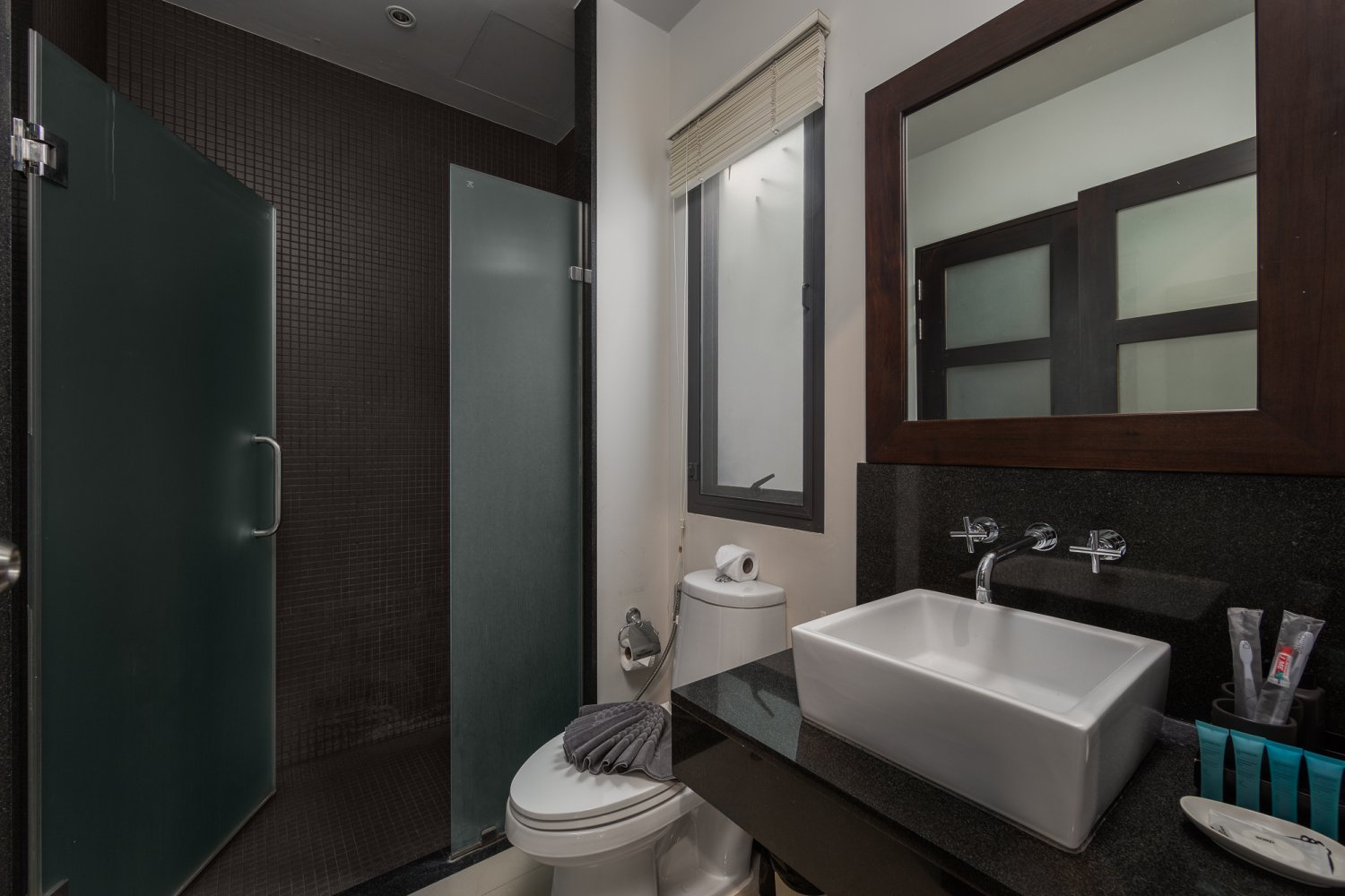 Property image - full photo 27