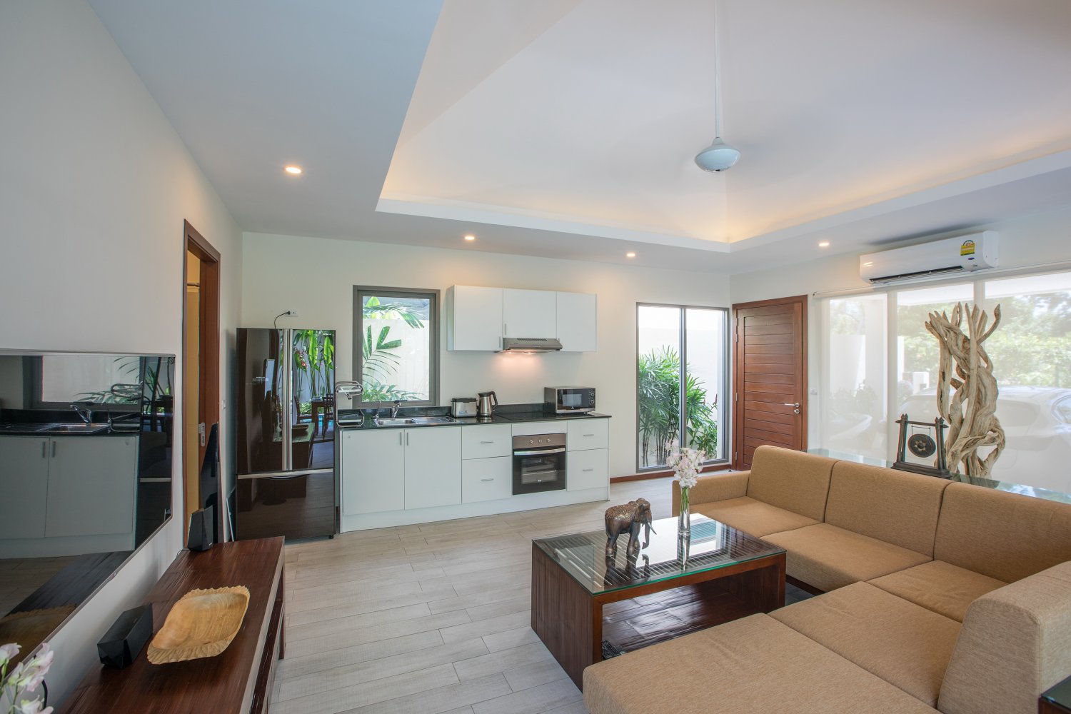 Property image - full photo 8