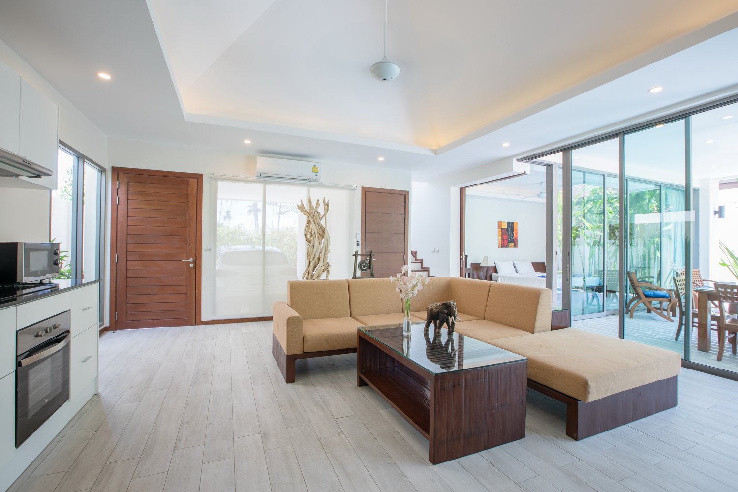 Property image - full photo 10