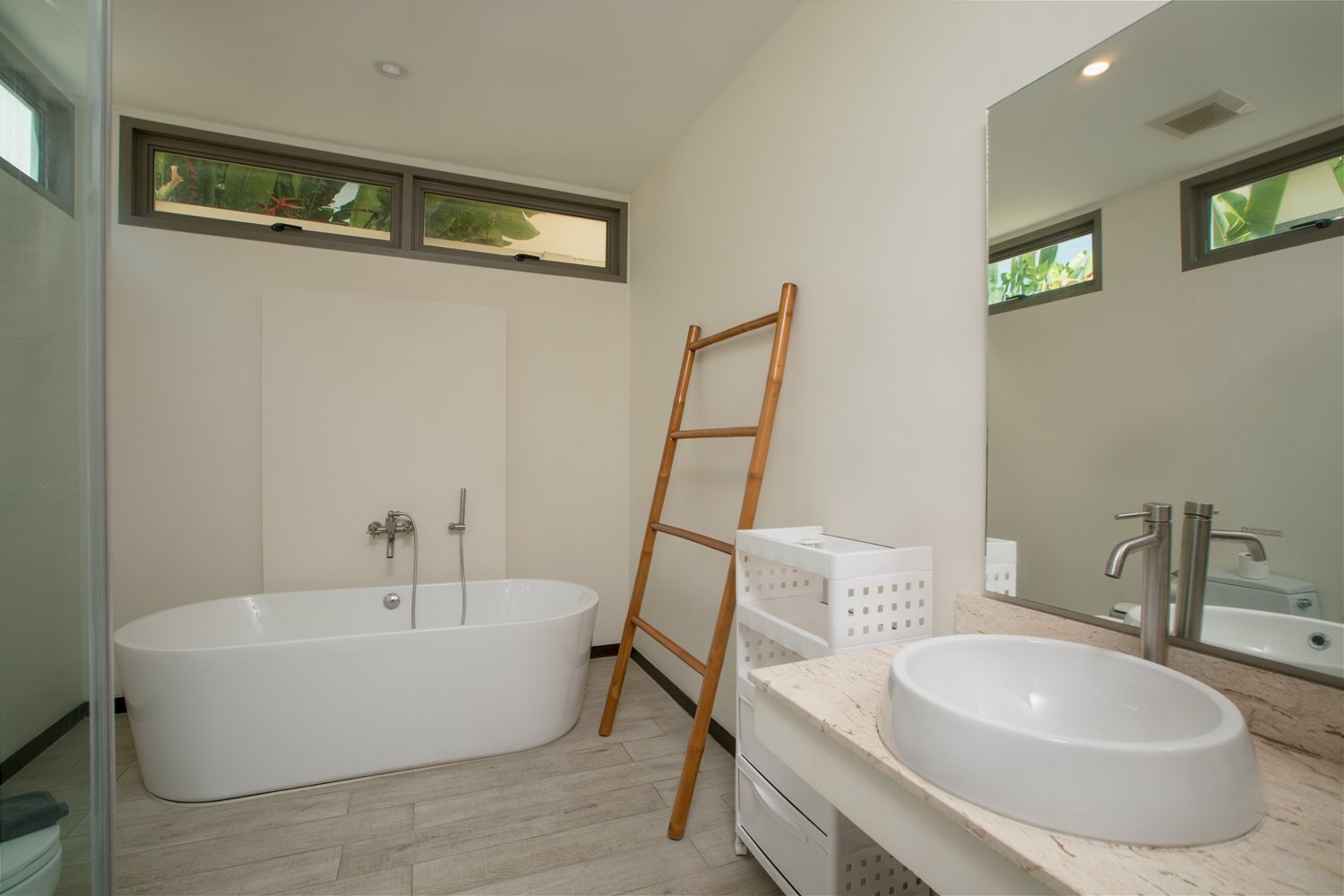 Property image - full photo 16