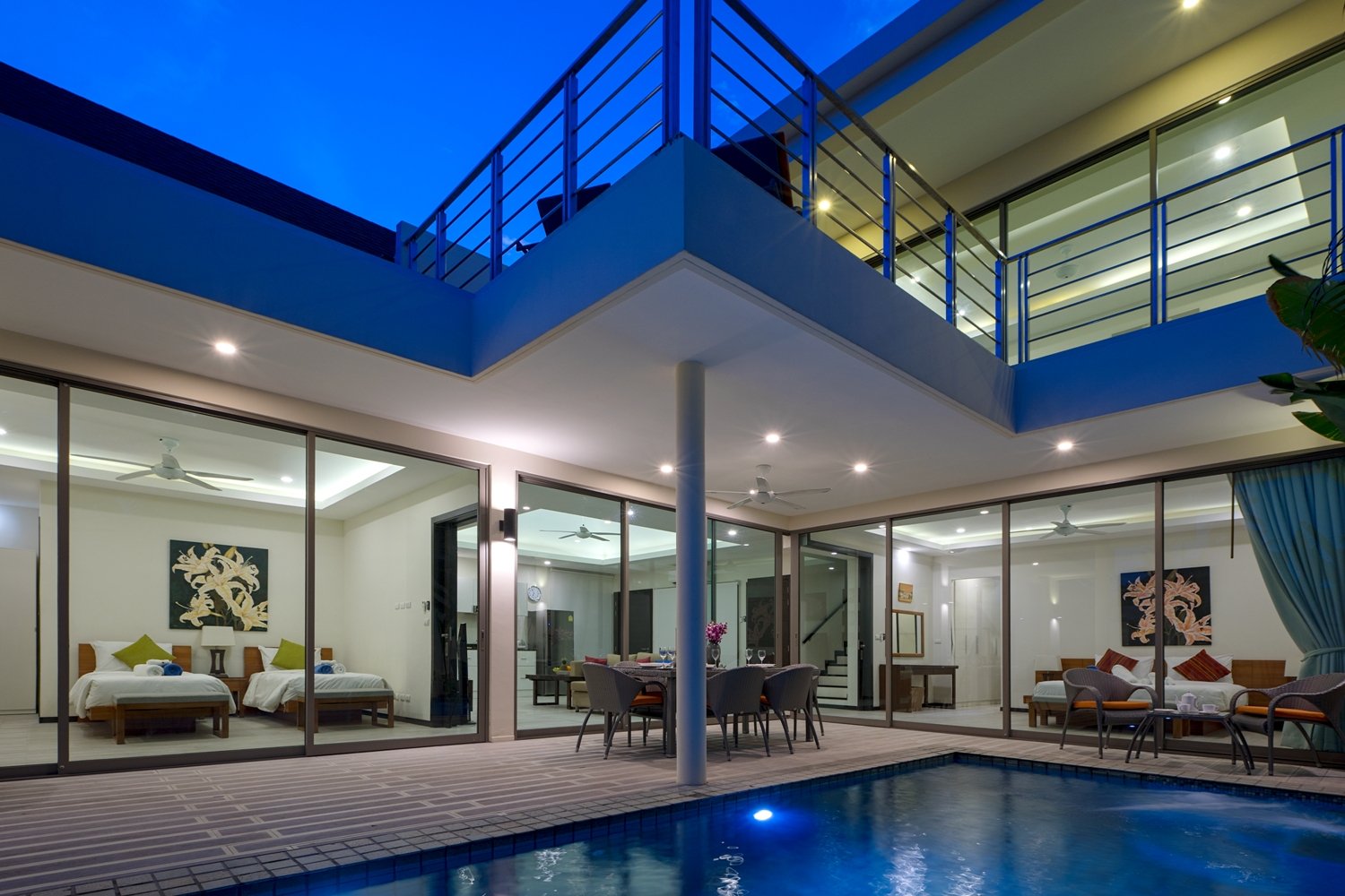 Property image - full photo 4