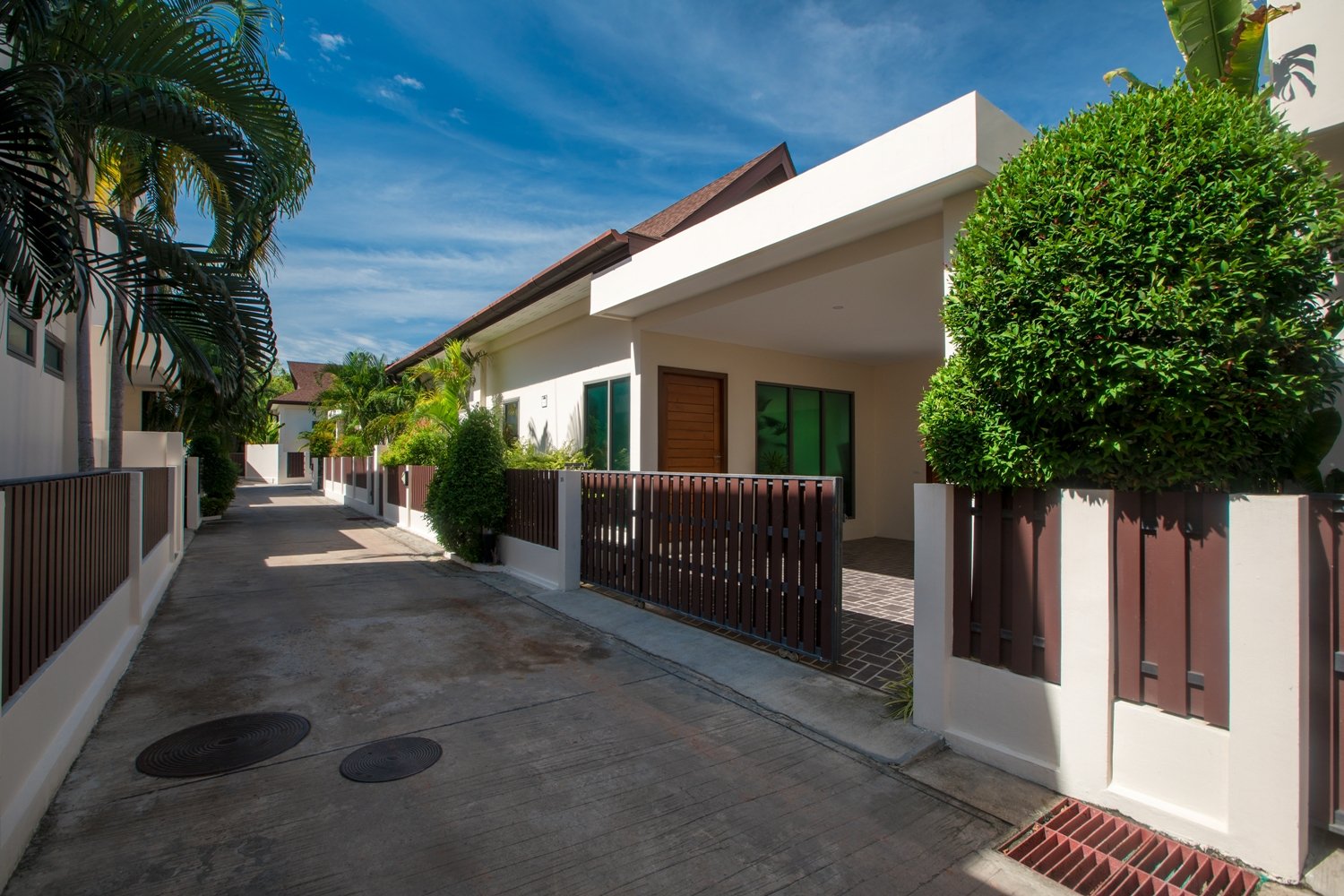 Property image - full photo 30