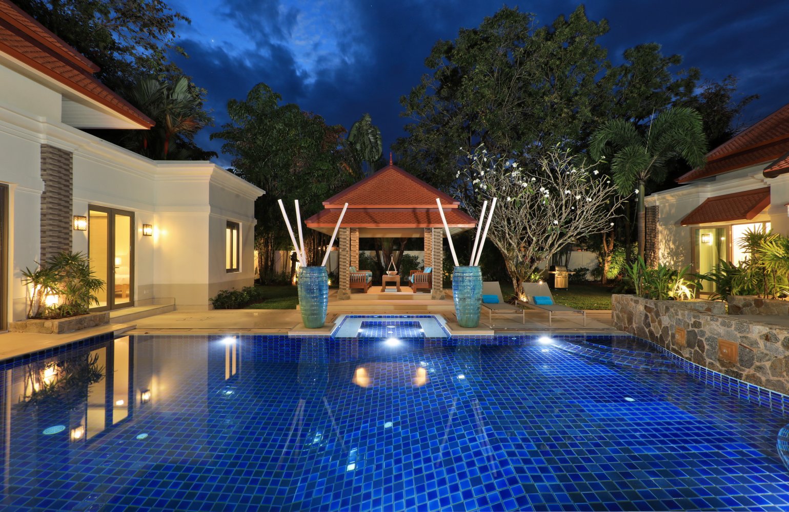 Property image - full photo 1