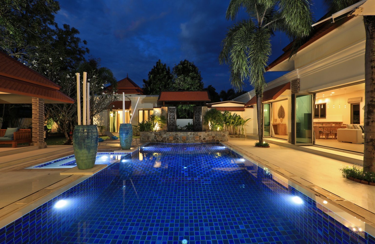 Property image - full photo 4