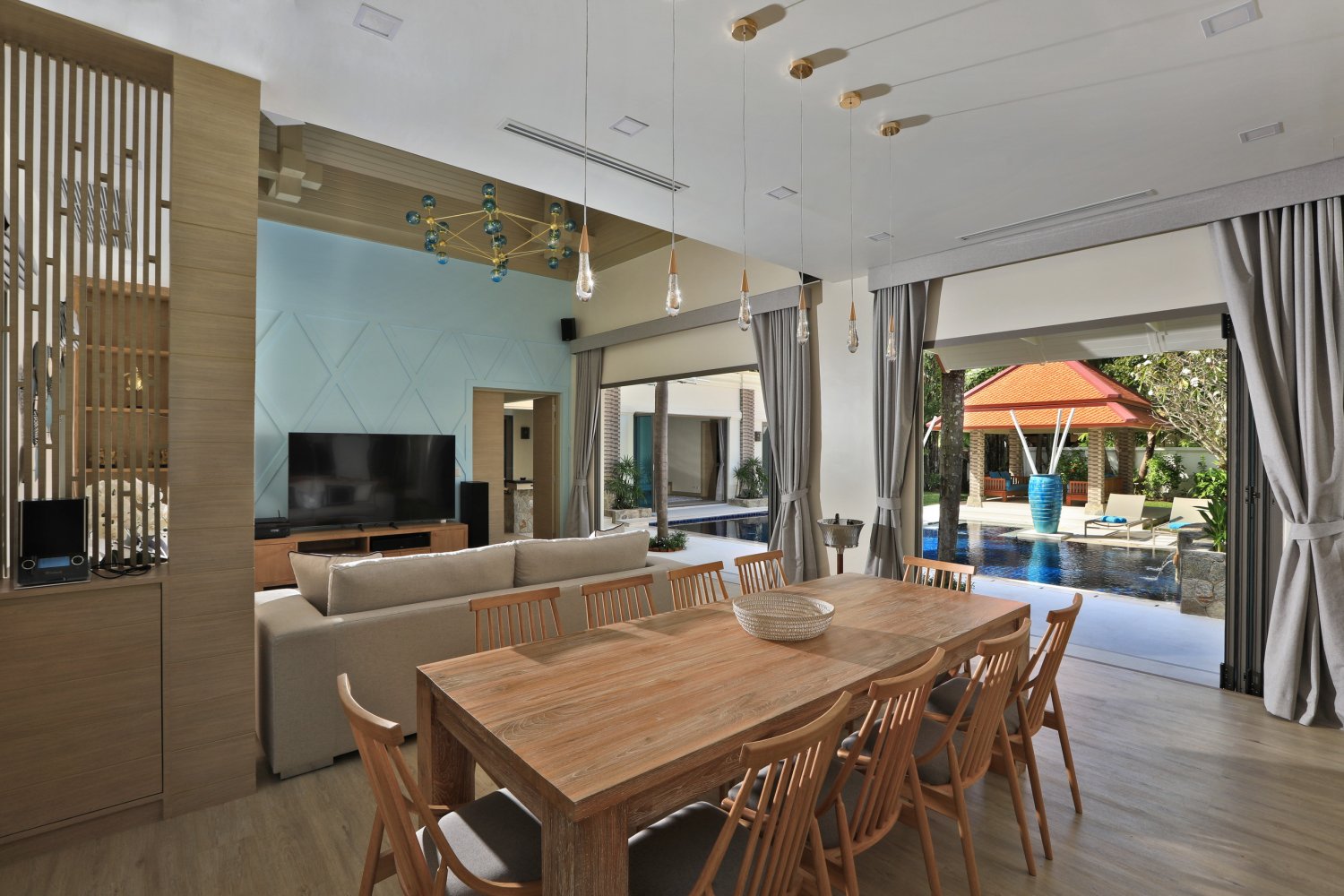 Property image - full photo 15
