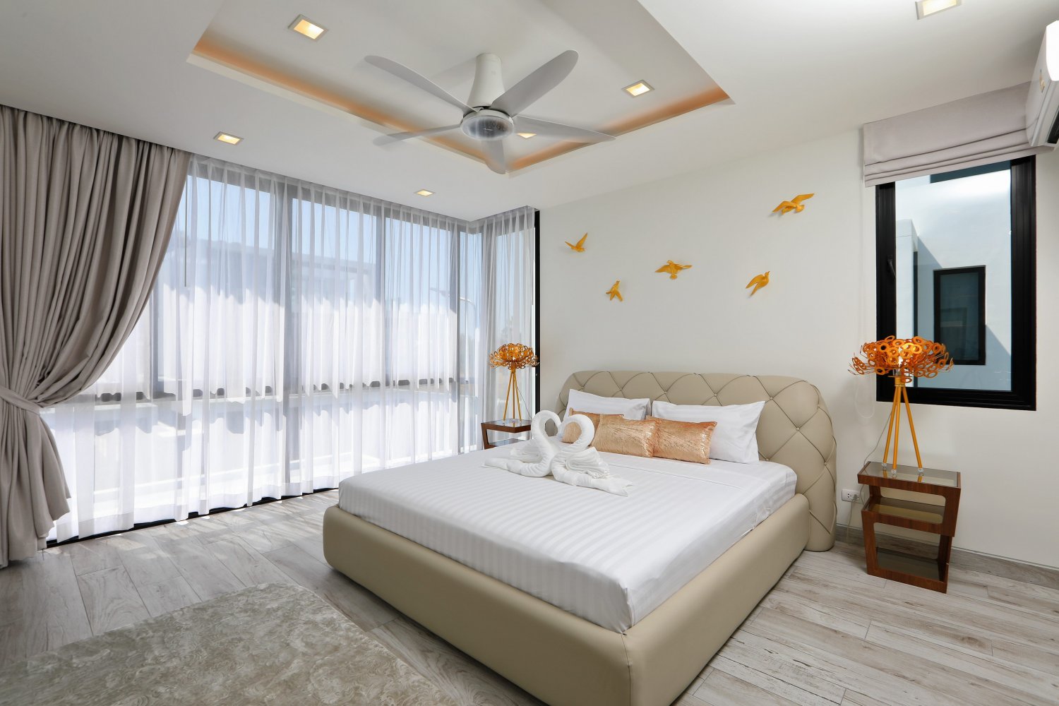 Property image - full photo 19