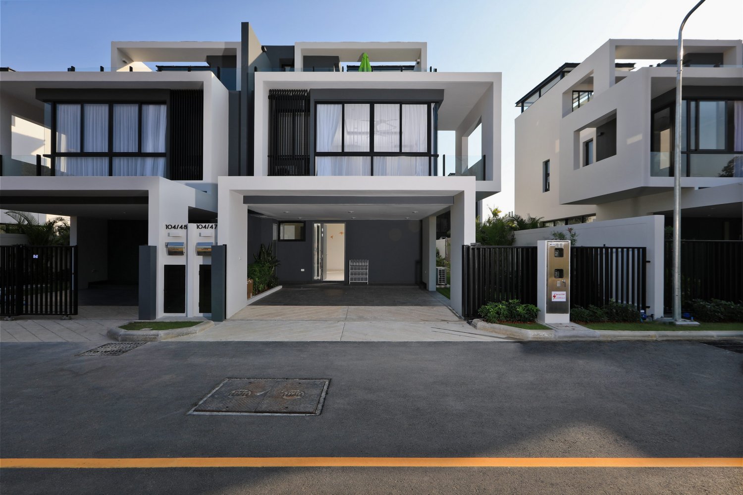 Property image - full photo 3