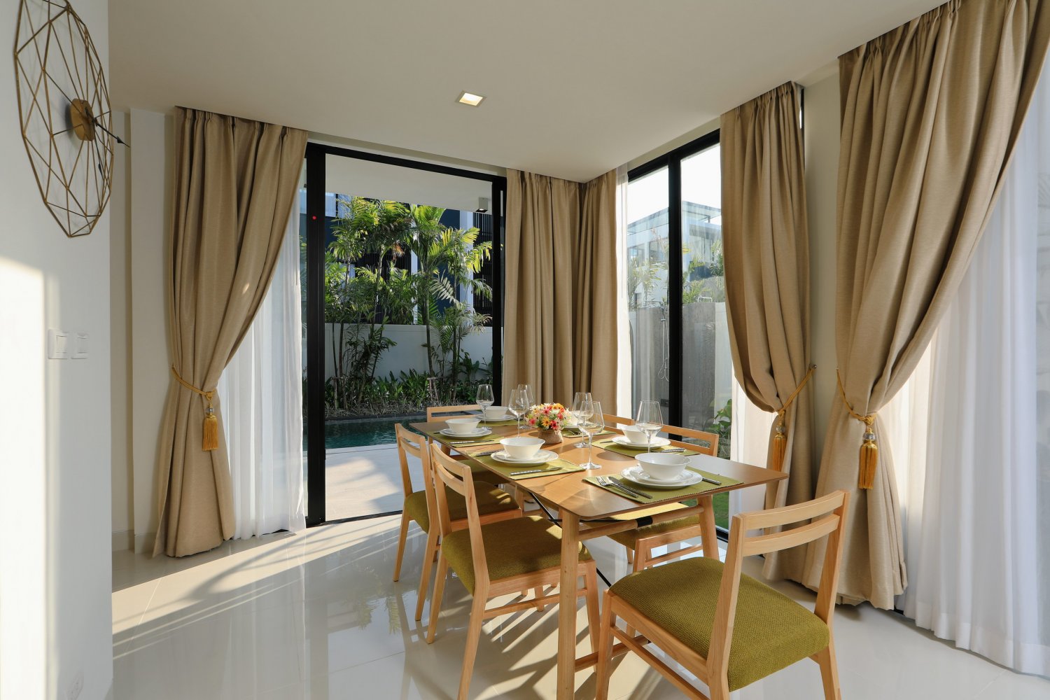 Property image - full photo 10