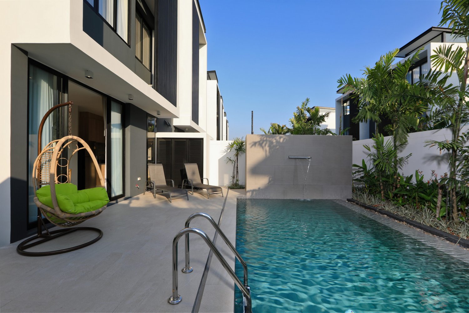 Property image - full photo 5