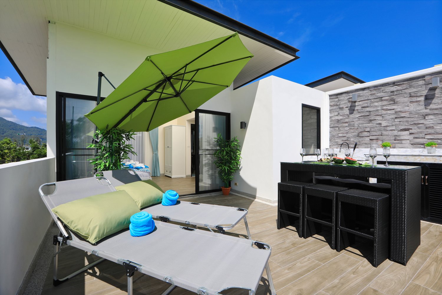 Property image - full photo 13