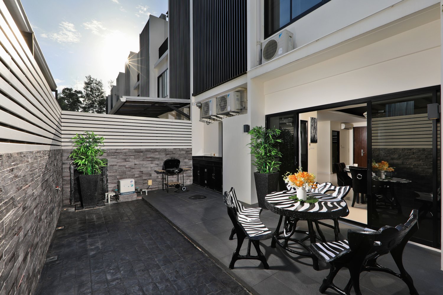 Property image - full photo 28