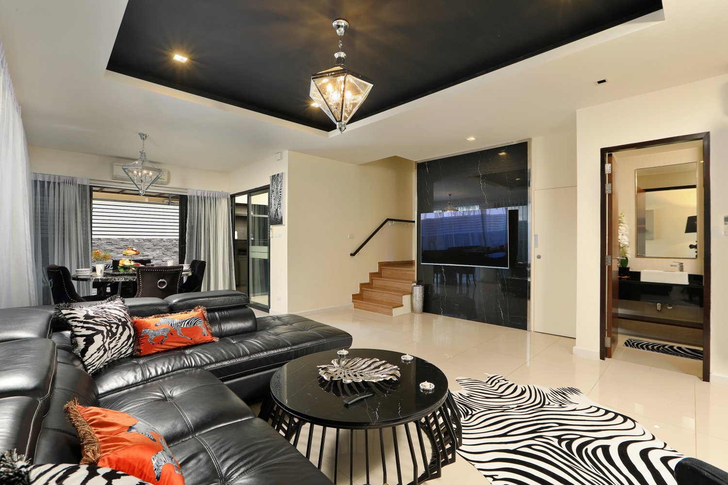Property image - full photo 31