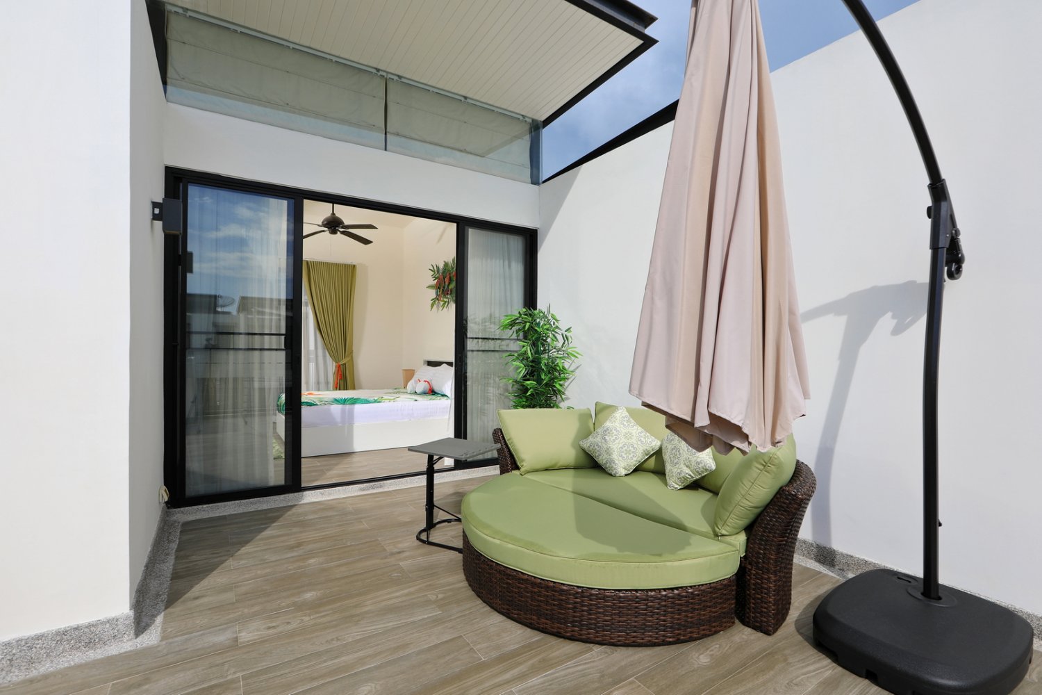Property image - full photo 31