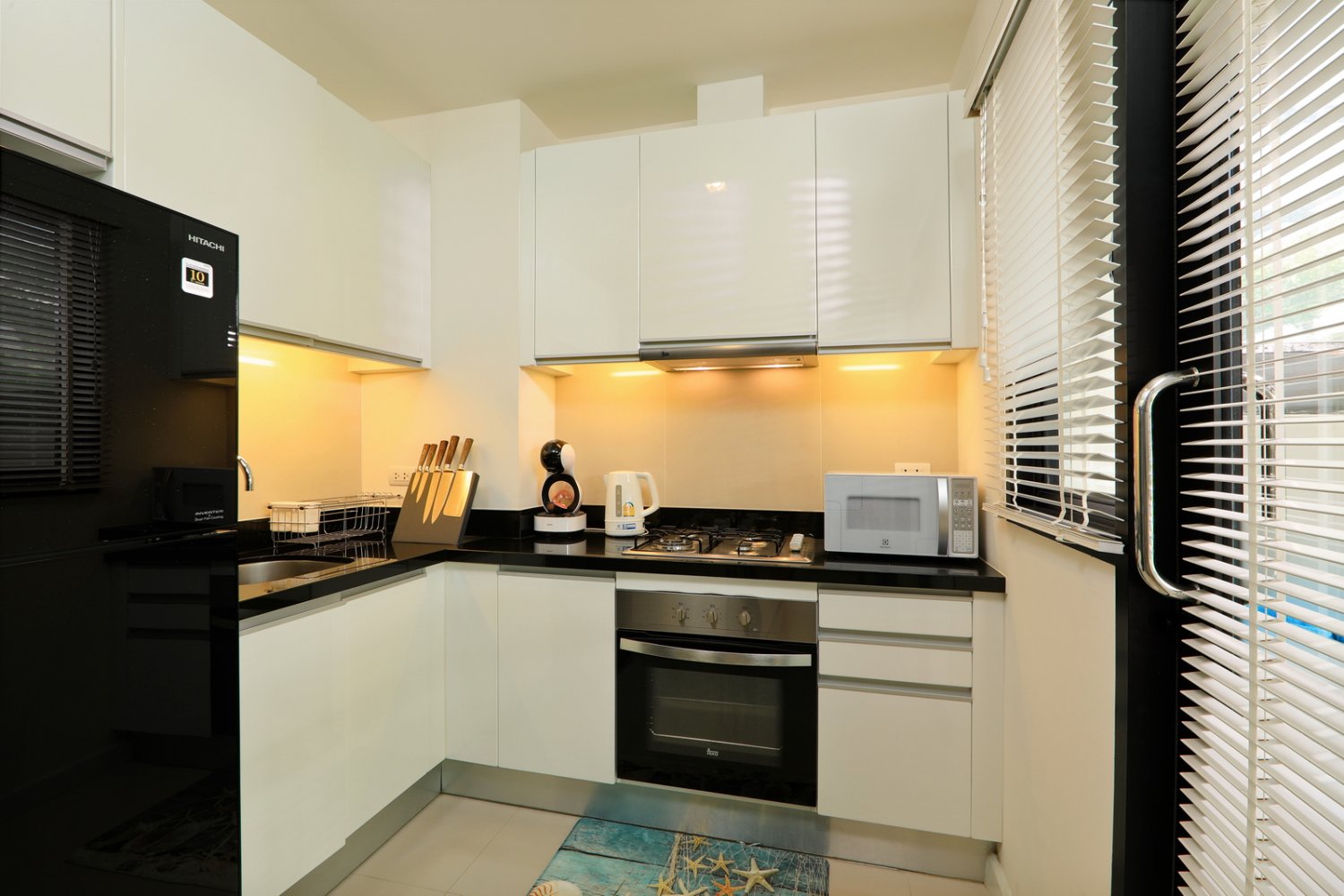 Property image - full photo 10