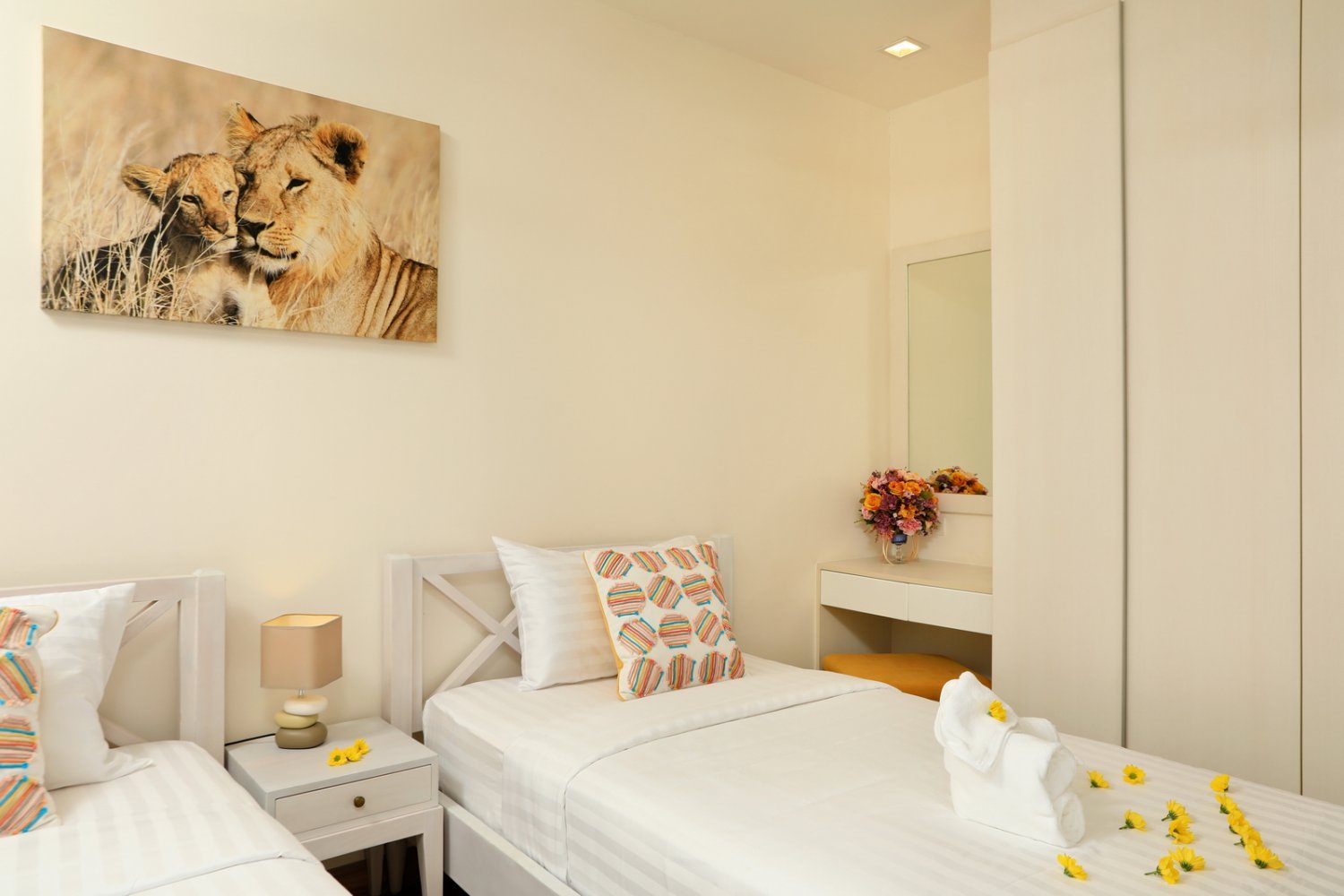 Property image - full photo 30