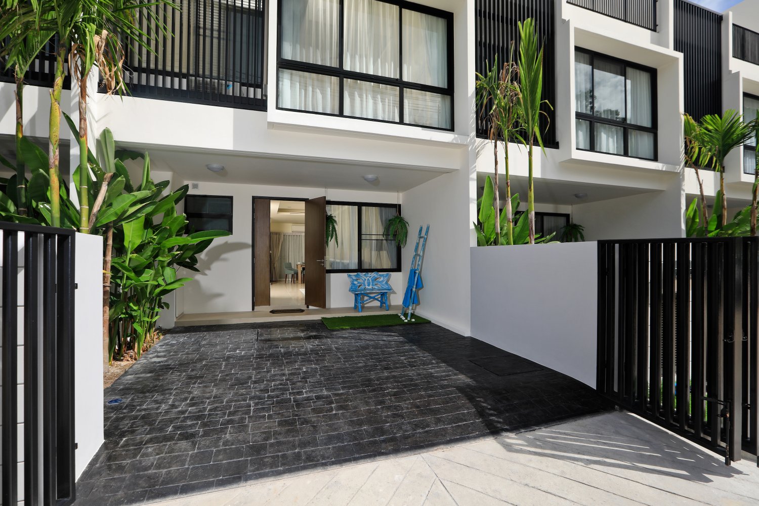 Property image - full photo 38