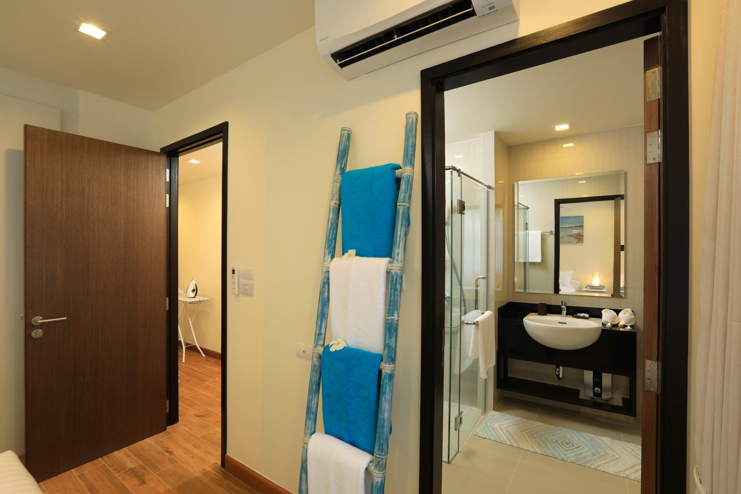 Property image - full photo 33