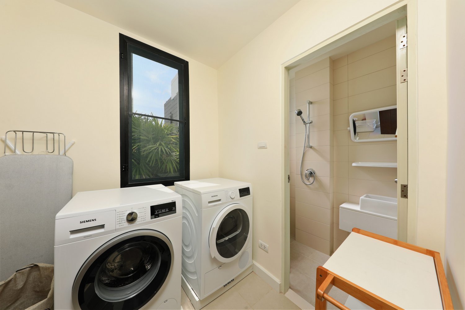 Property image - full photo 10