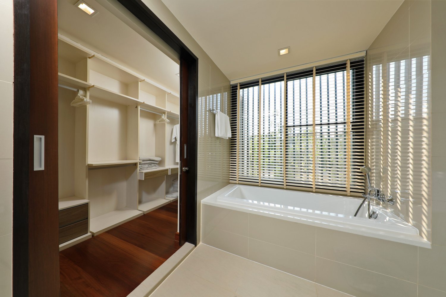 Property image - full photo 26