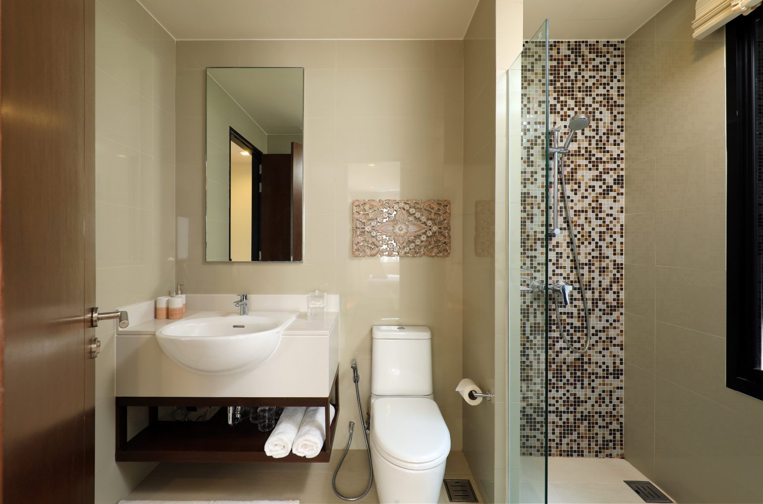 Property image - full photo 35