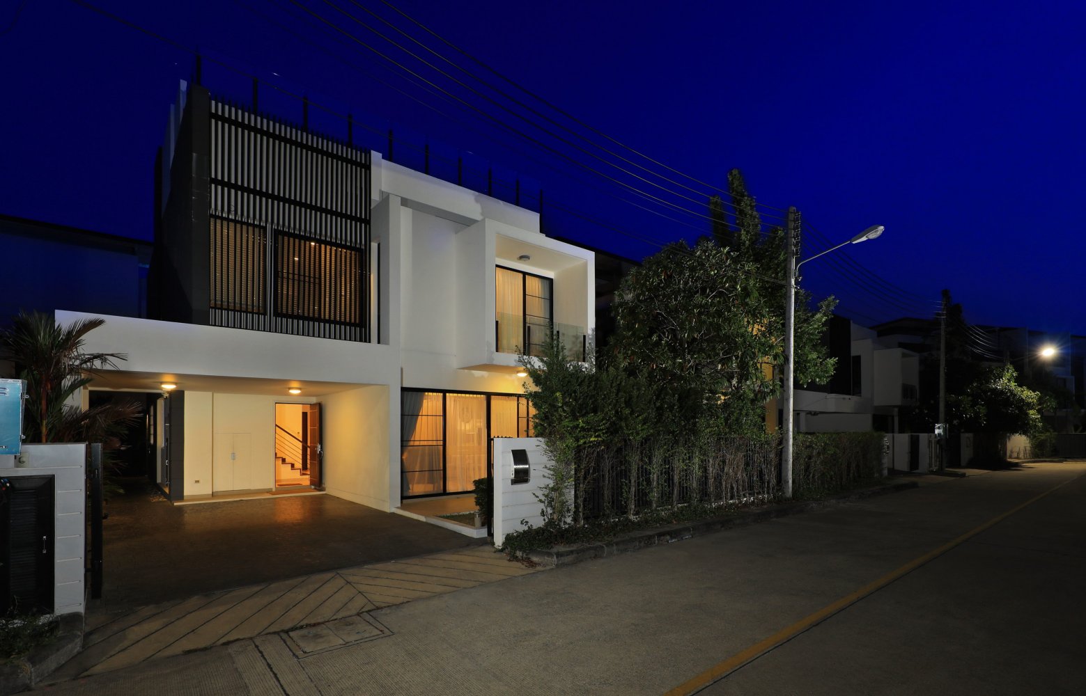 Property image - full photo 52