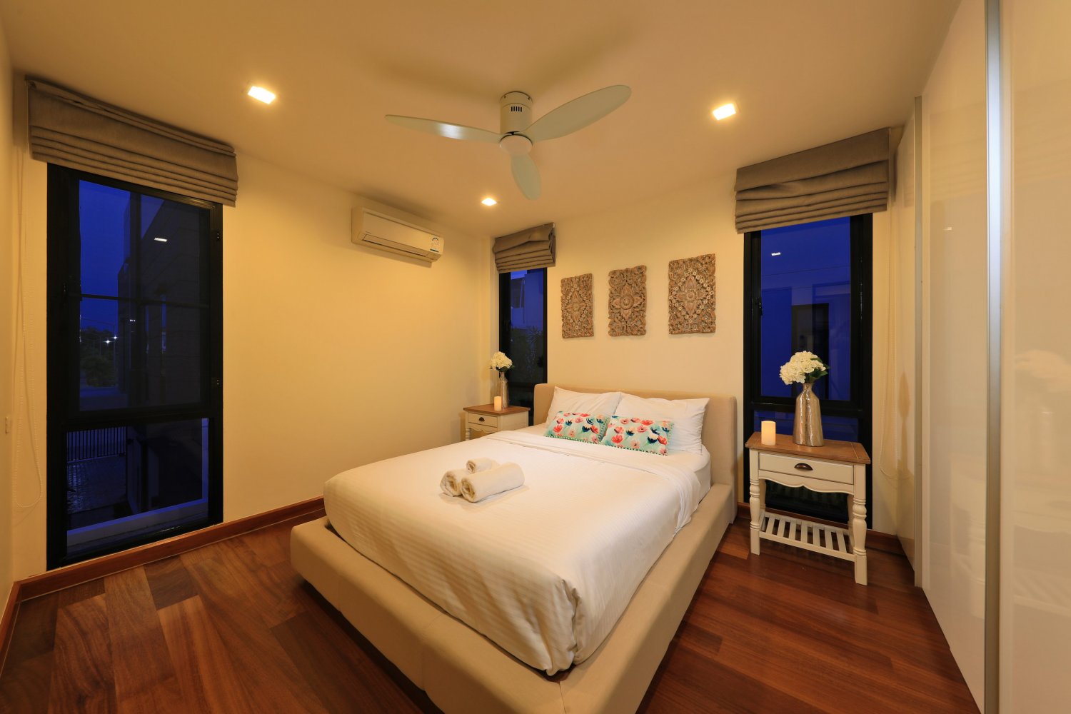 Property image - full photo 44