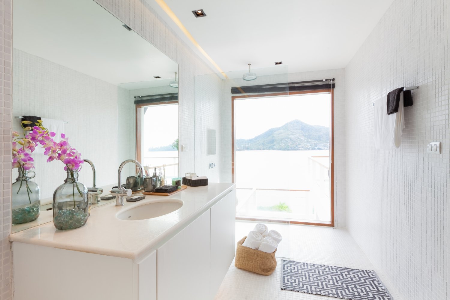 Property image - full photo 9