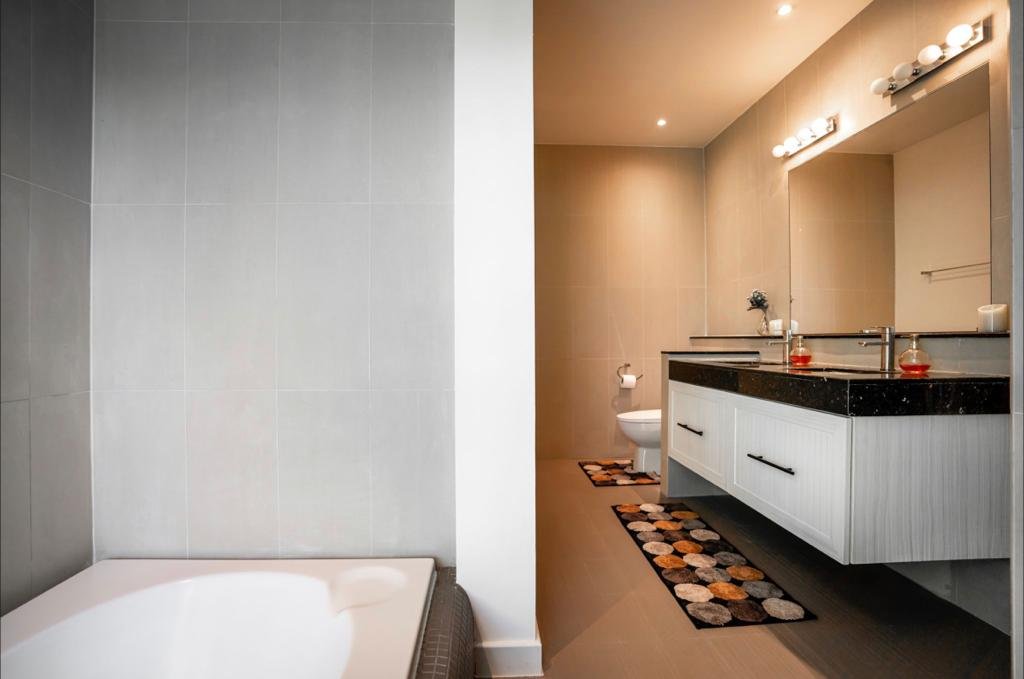 Property image - full photo 11