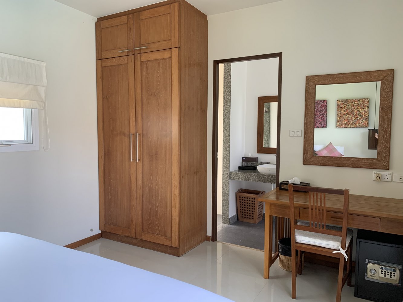 Property image - full photo 16