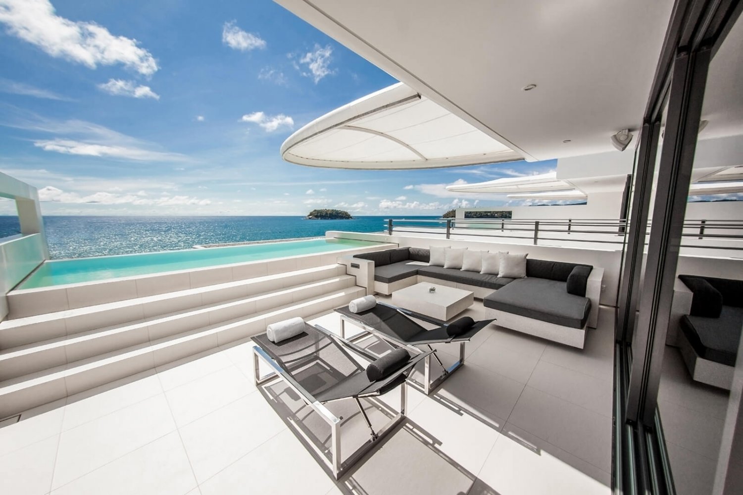 Property image - full photo 1