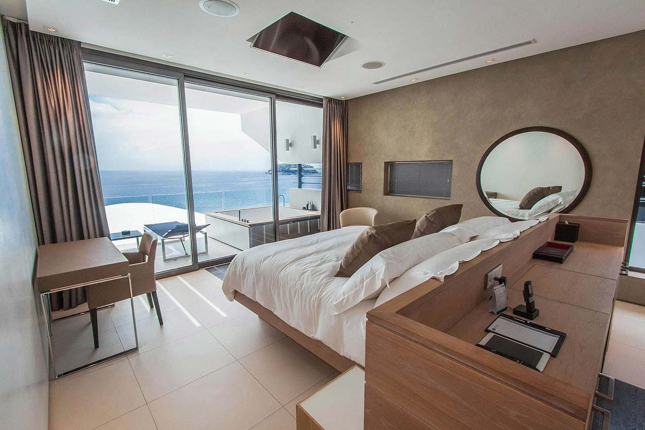 Property image - full photo 6