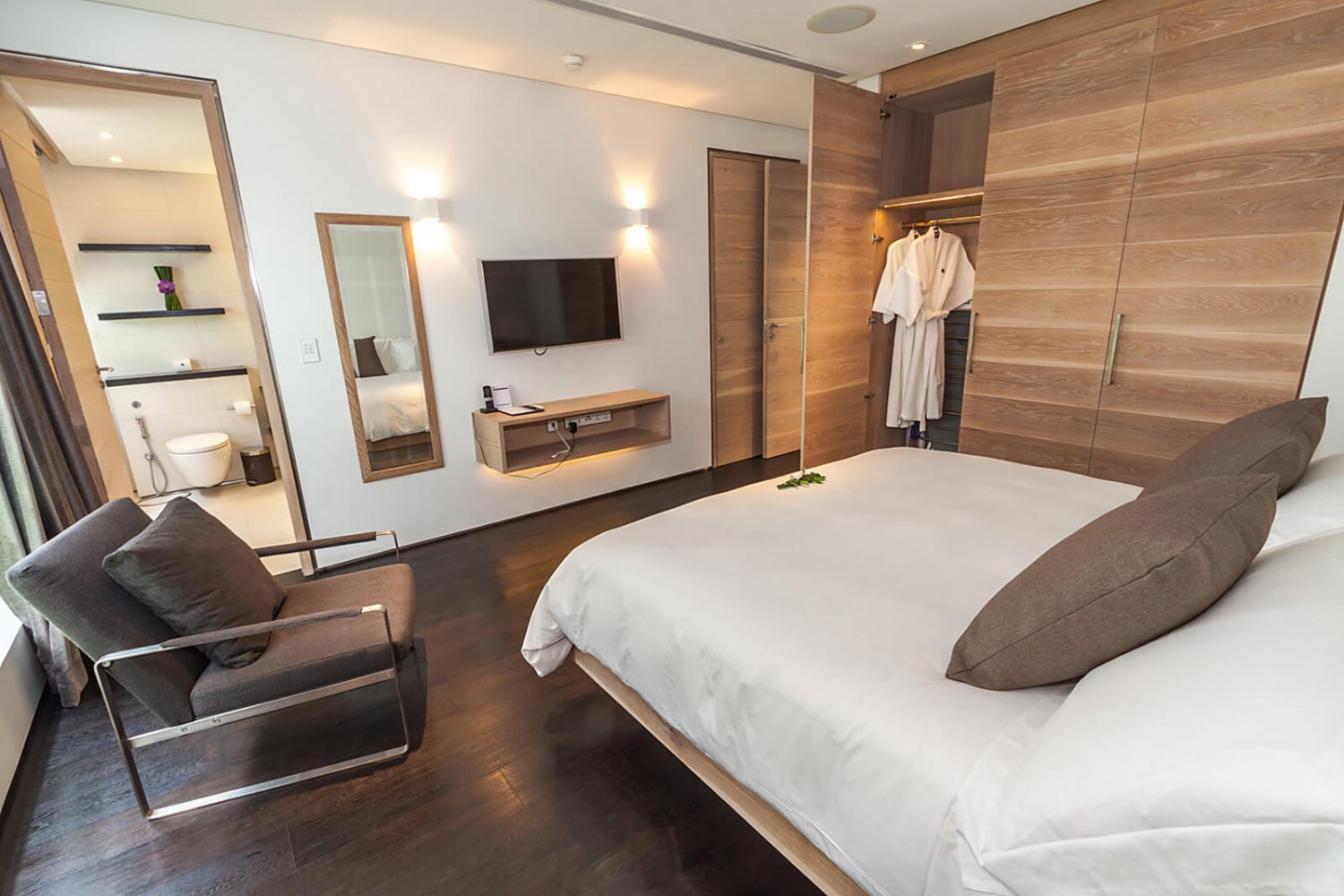 Property image - full photo 3