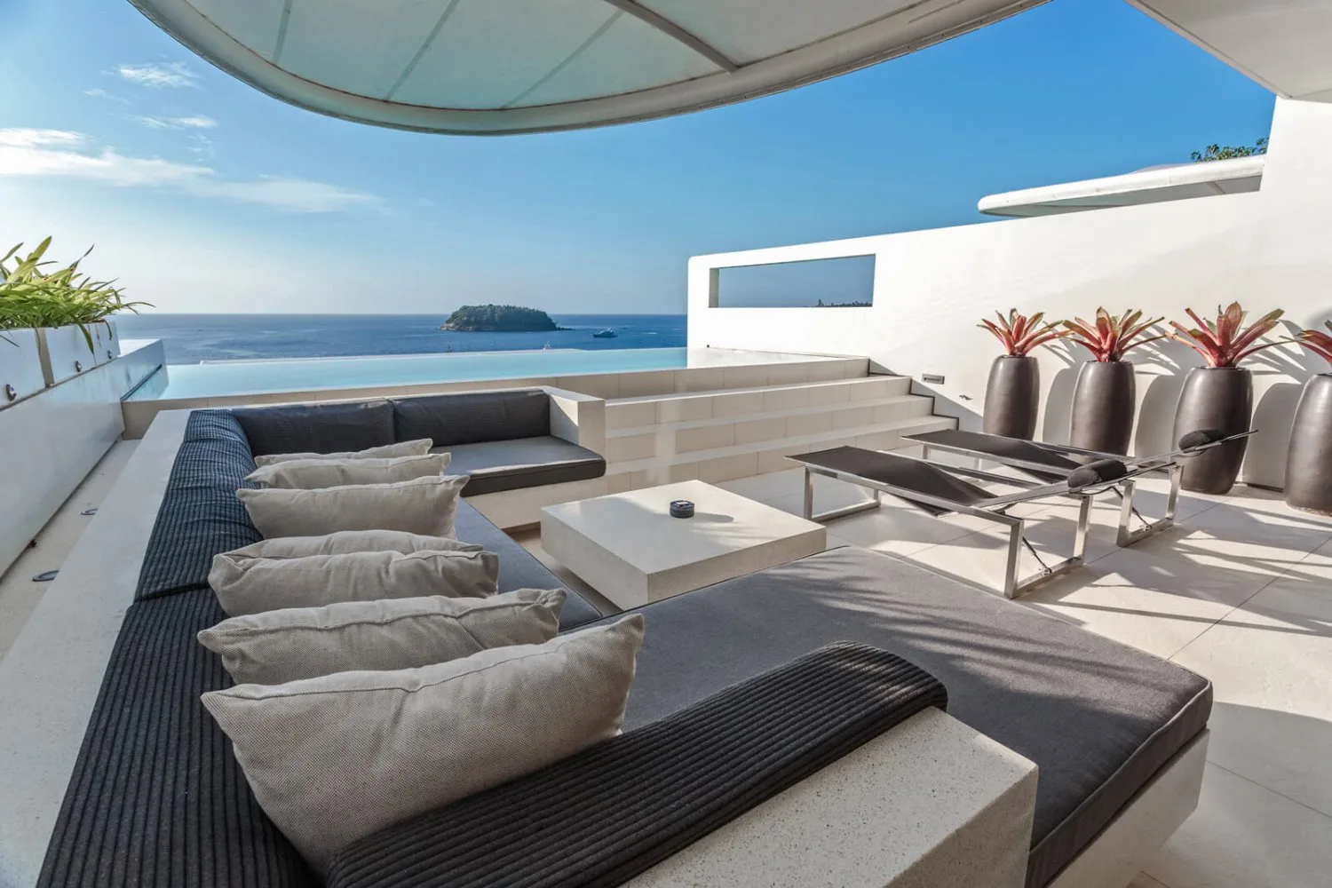 Property image - full photo 1