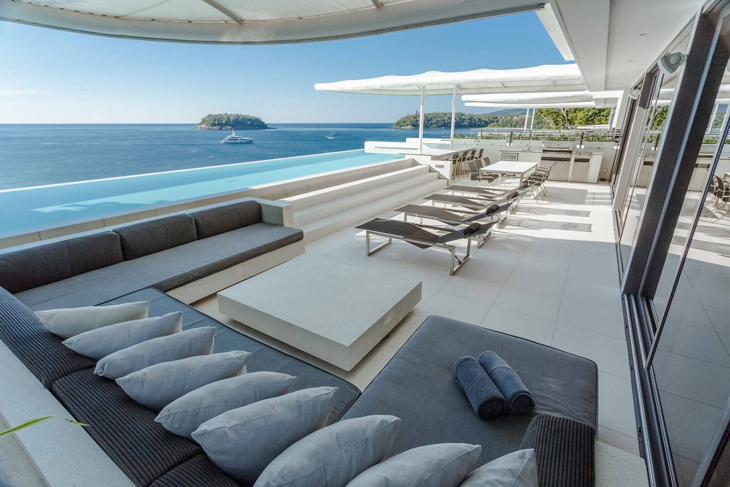 Property image - full photo 1