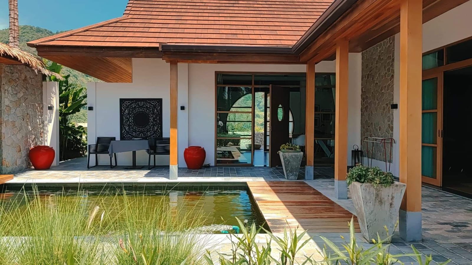 Property image - full photo 4