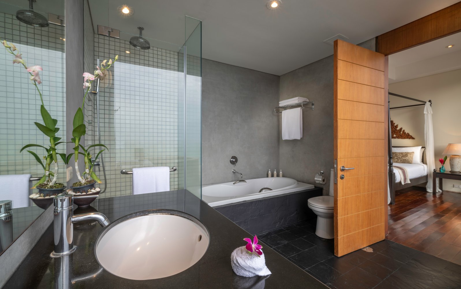 Property image - full photo 25