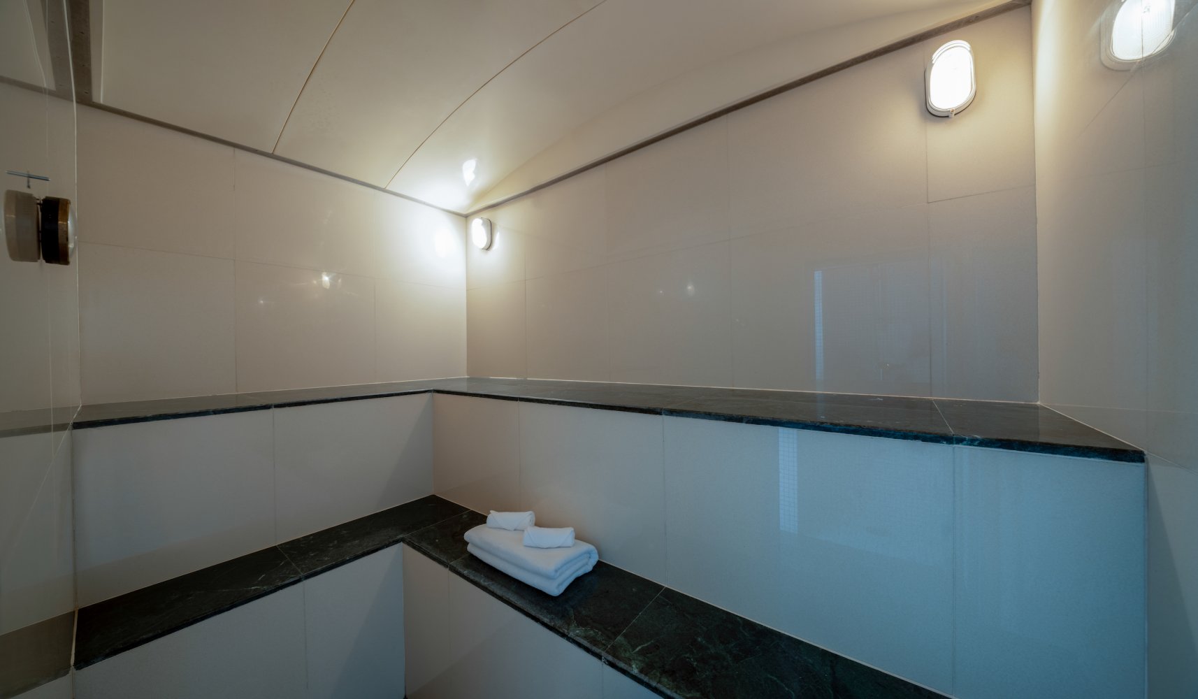 Property image - full photo 14